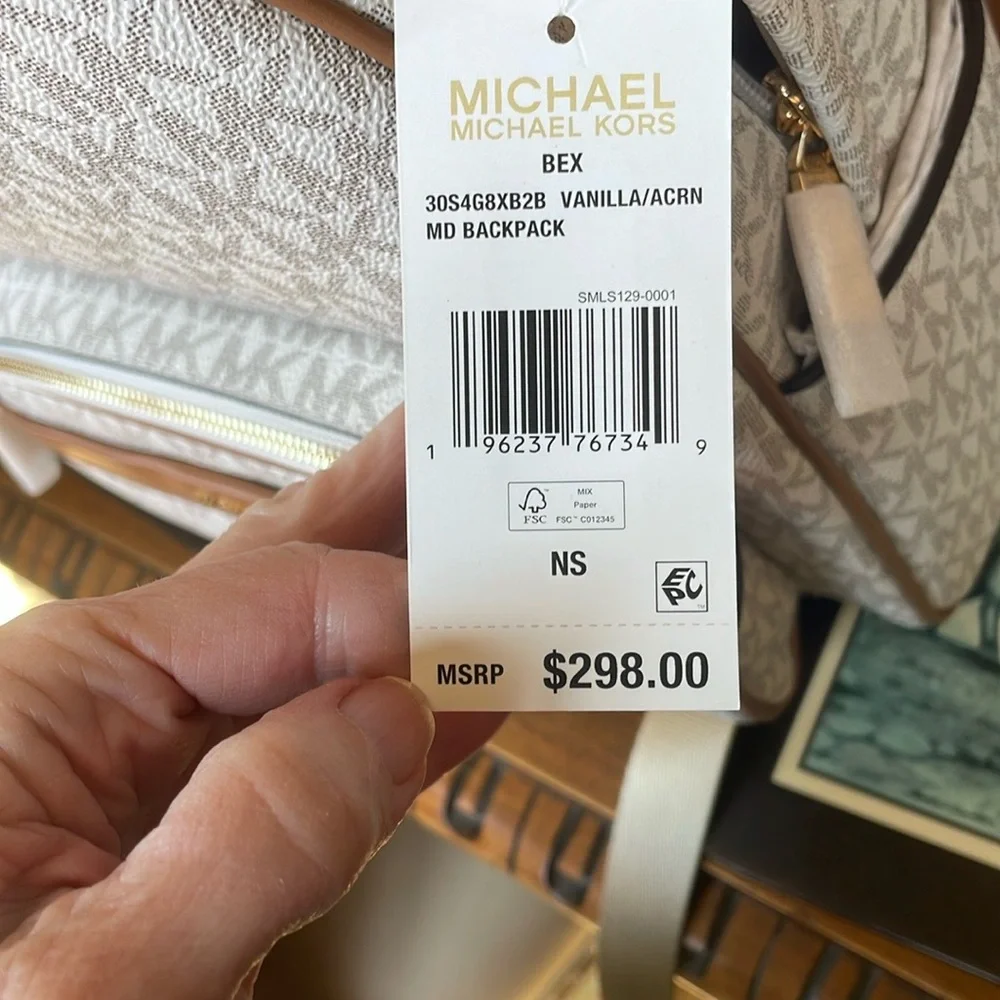 🌟HOST PICK🌟Stunning NWT Michael Kors Cream and Tan Backpack - Picture 8 of 10